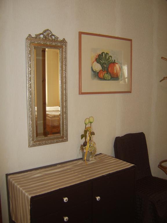 Weingut Matthias Dauns Apartment Reil Room photo